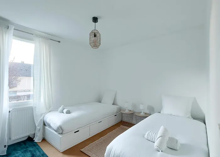 Elegance Familiale - Confort & Jardin شقة